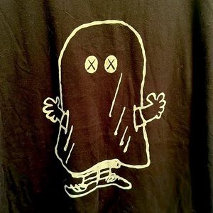 MEDIUM Joe Cool KAWS x UNIQLO Linus Ghost Charlie Brown Halloween Peanuts